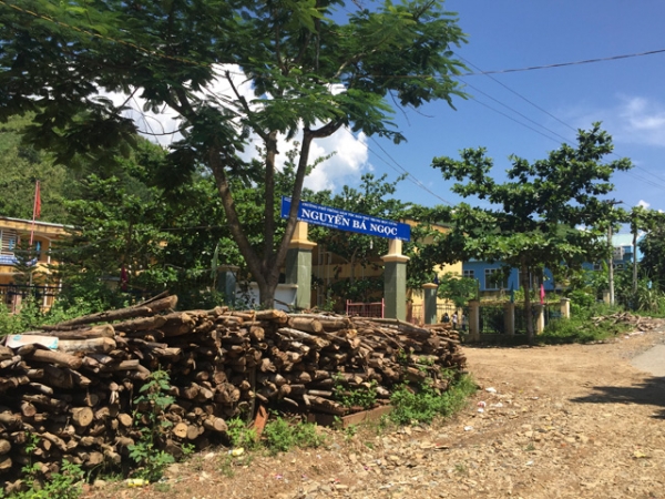 Tay Giang 05-2015